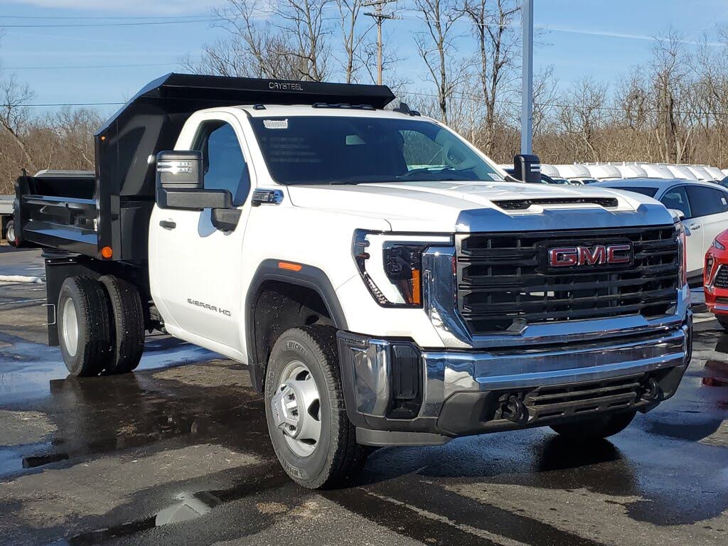 2025 GMC Sierra 3500HD Chassis Pro Regular Cab 4WD