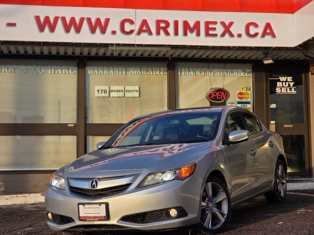 Acura ILX 2.0L FWD with Technology Package 2013