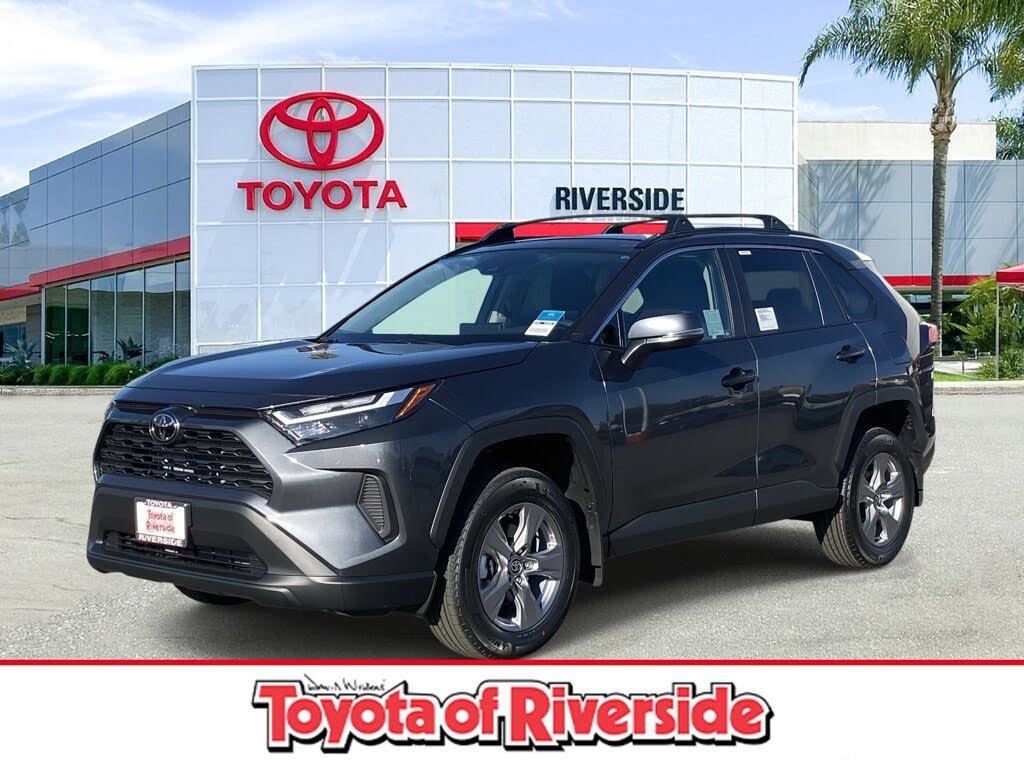 2025 Toyota RAV4 XLE FWD