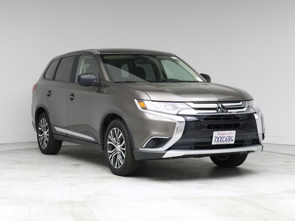 2017 Mitsubishi Outlander ES