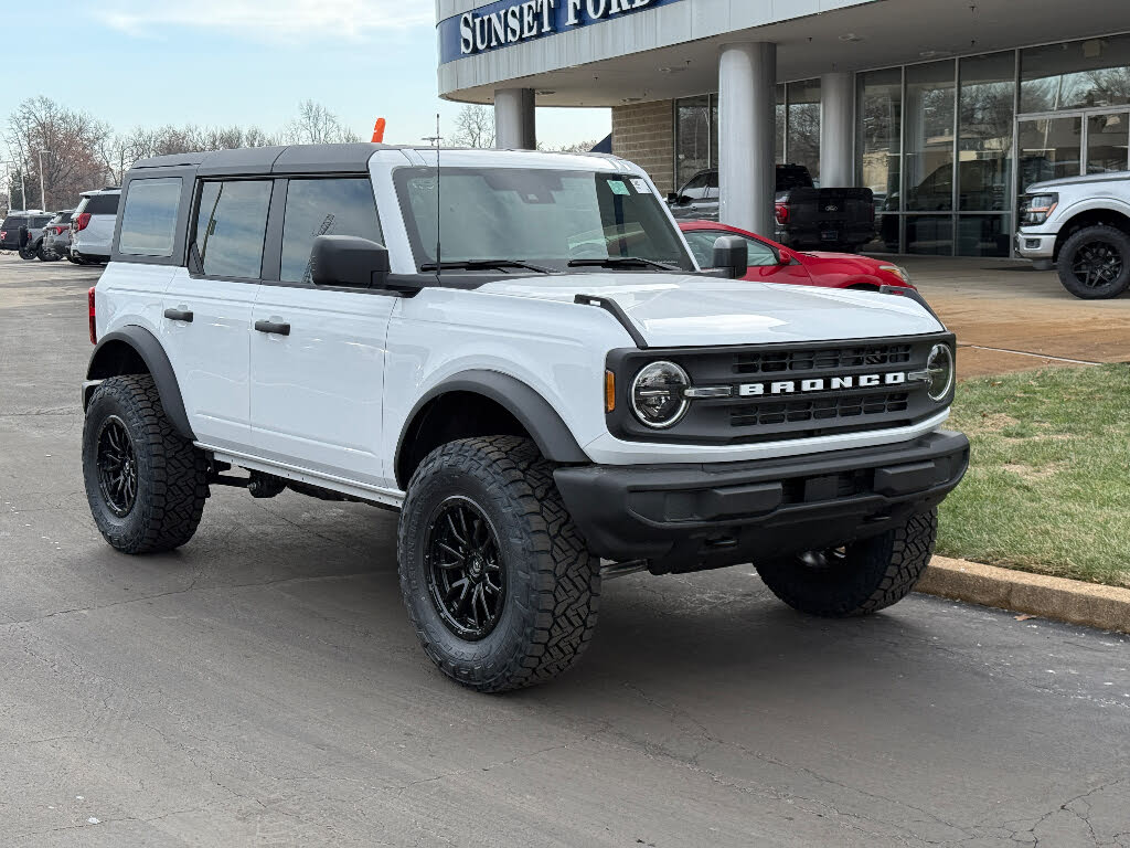 2025 Ford Bronco 4-Door 4WD