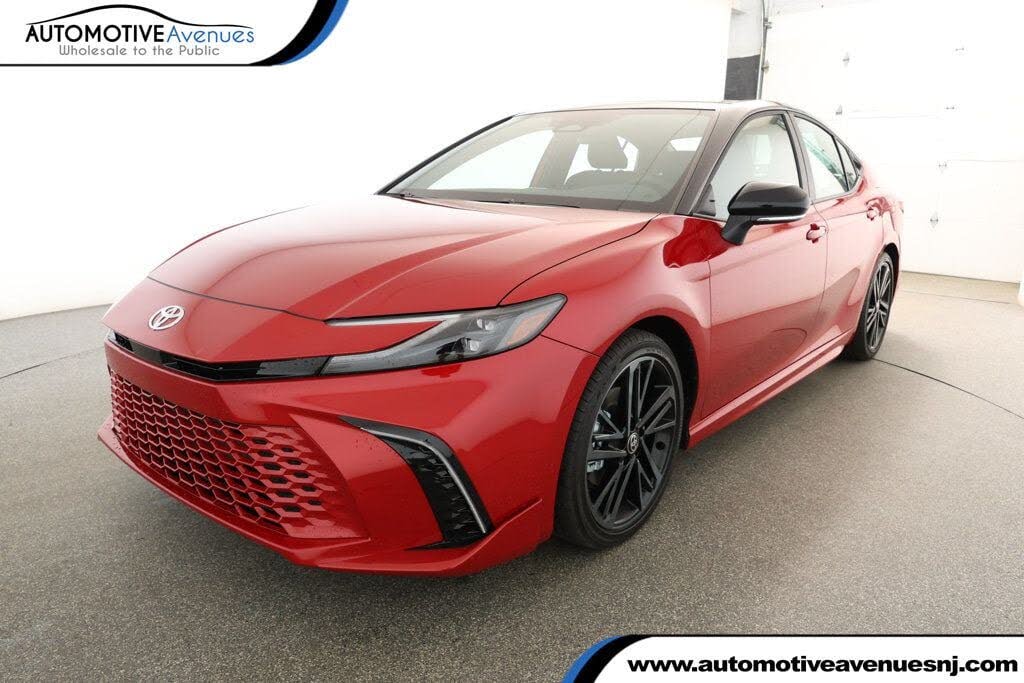 2025 Toyota Camry XSE FWD