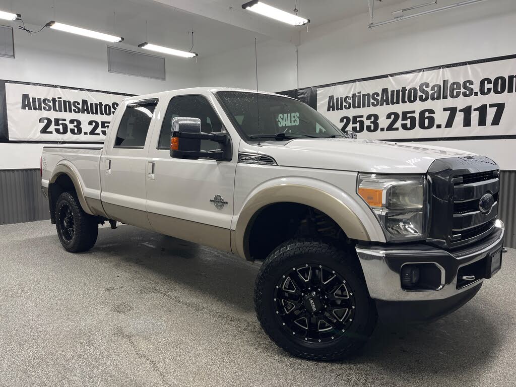 2013 Ford F-250 Super Duty Lariat Crew Cab 4WD