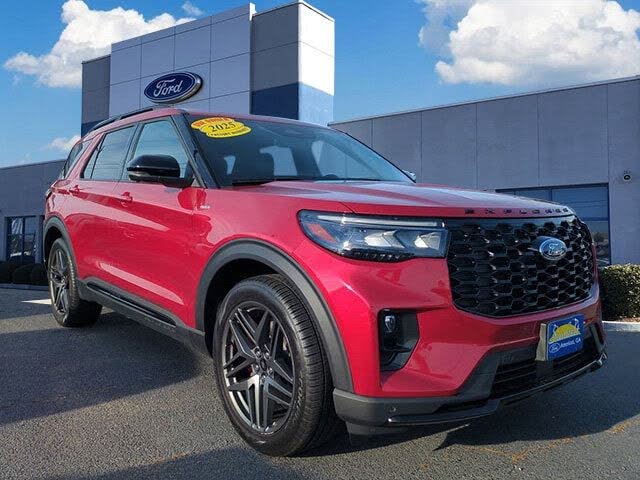 2025 Ford Explorer ST-Line RWD