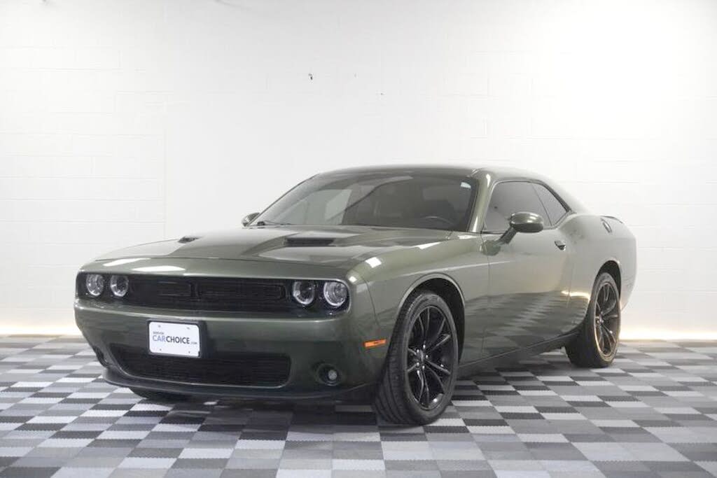 2018 Dodge Challenger SXT Plus RWD