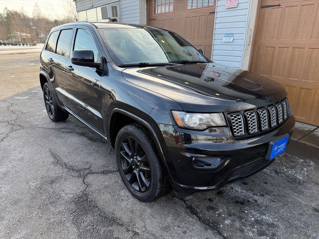 2018 Jeep Grand Cherokee Altitude 4WD