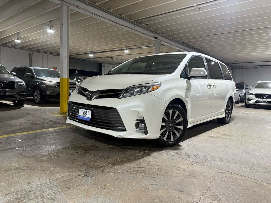 2018 Toyota Sienna Limited Premium 7-Passenger AWD