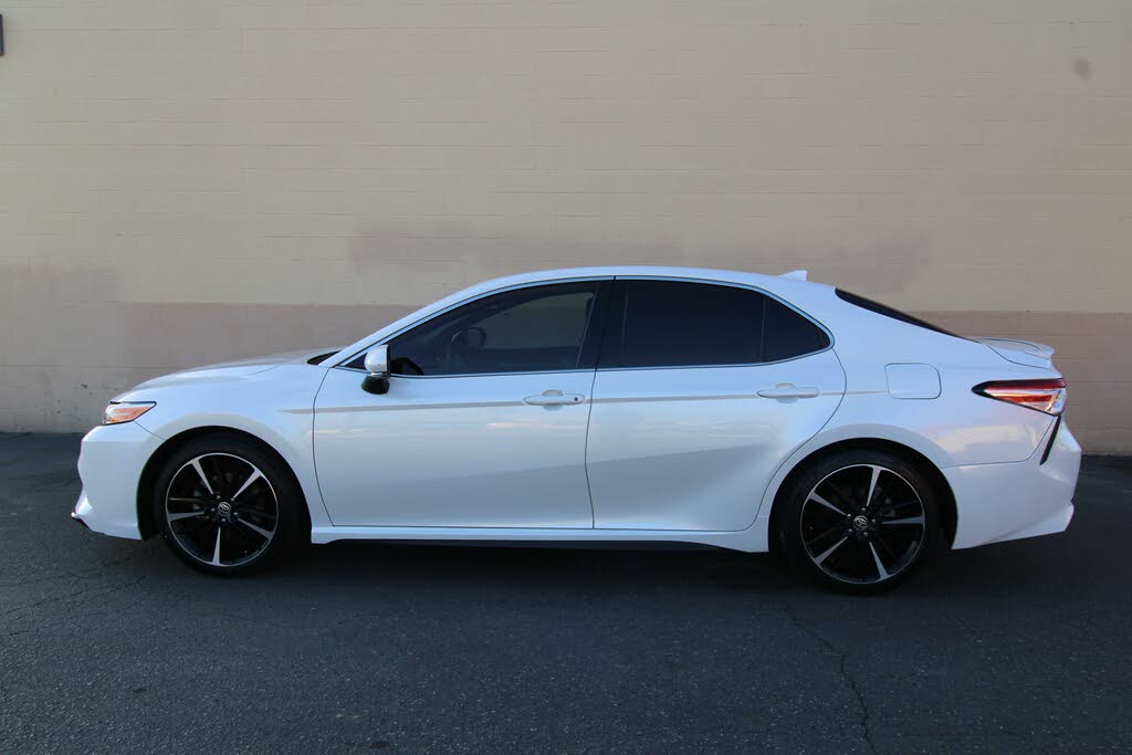 2020 Toyota Camry XSE FWD