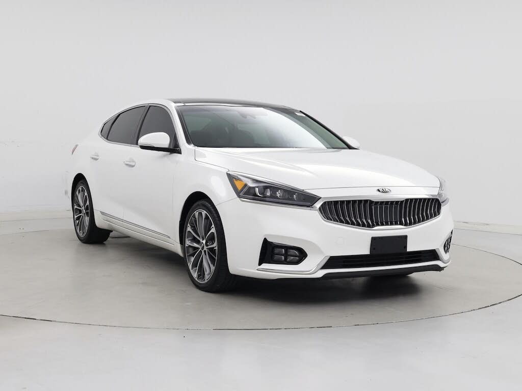 2017 Kia Cadenza Technology