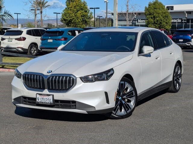 2024 BMW 5 Series 530i RWD