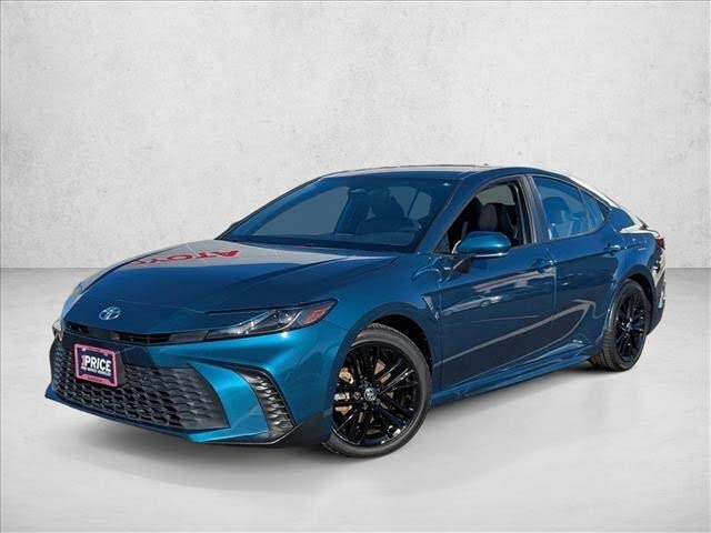 2025 Toyota Camry SE FWD