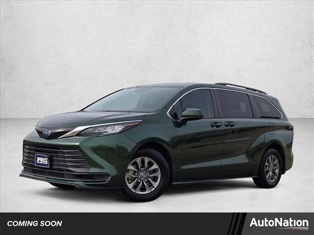 2023 Toyota Sienna LE 8-Passenger FWD