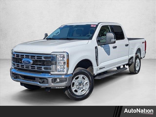 2025 Ford F-250 Super Duty XLT Crew Cab 4WD