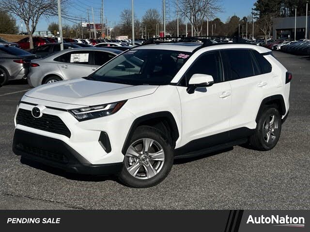 2025 Toyota RAV4 XLE FWD