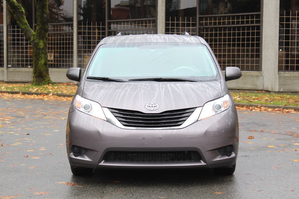 2011 Toyota Sienna 7-Passenger V6 FWD