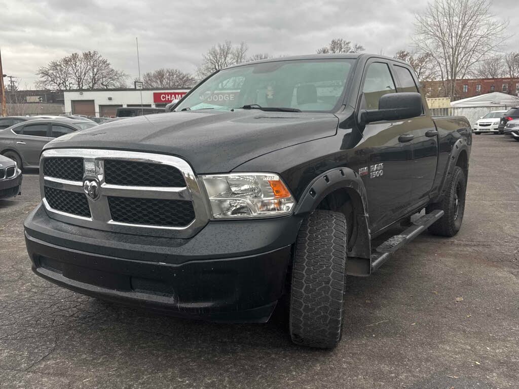 2017 RAM 1500 ST Quad Cab 4WD
