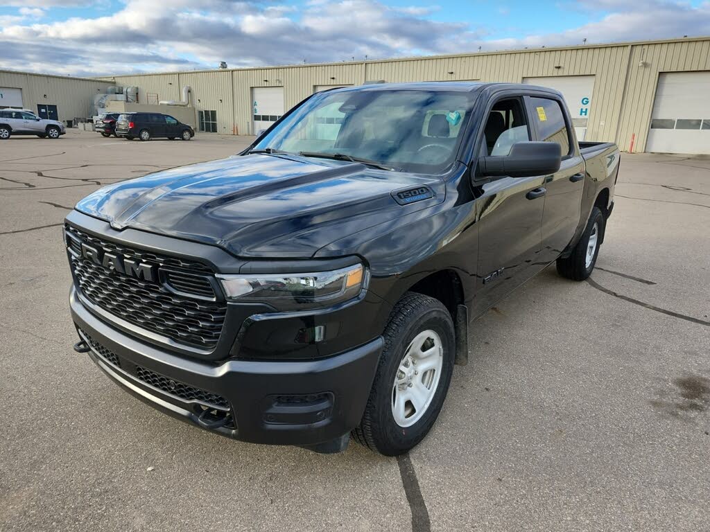 RAM 1500 Tradesman Crew Cab 4WD 2025