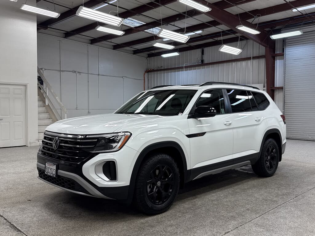 2025 Volkswagen Atlas Peak Edition 4Motion