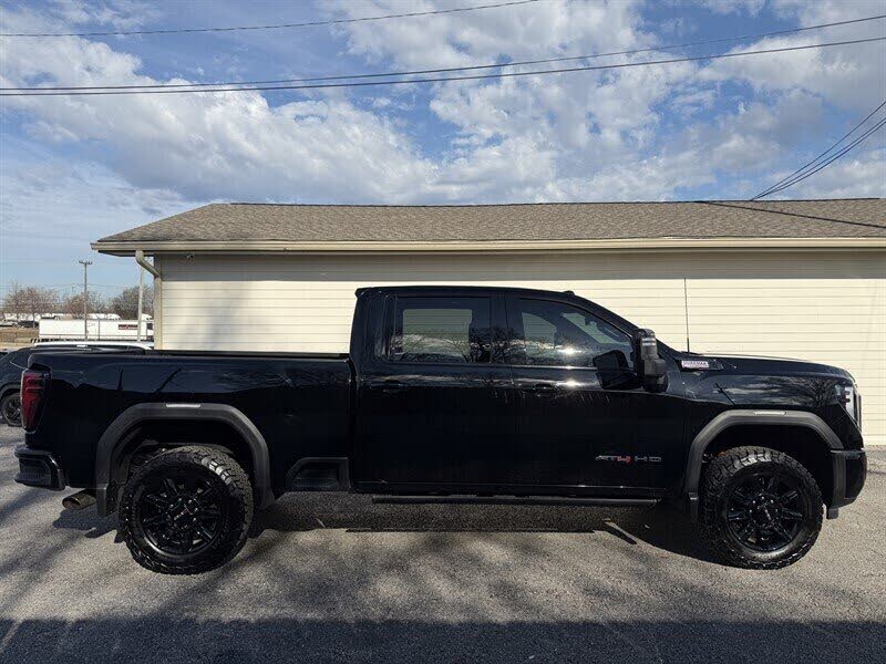 2024 GMC Sierra 3500HD AT4 Crew Cab 4WD