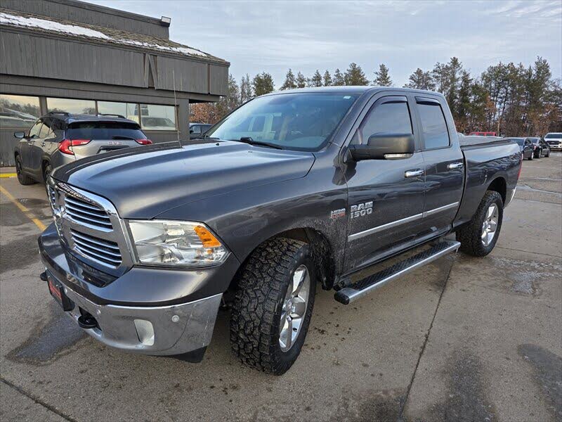 2016 RAM 1500 SLT Quad Cab 4WD