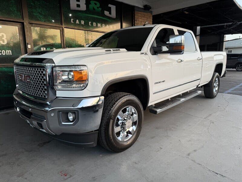 2017 GMC Sierra 2500HD SLT Crew Cab SB 4WD