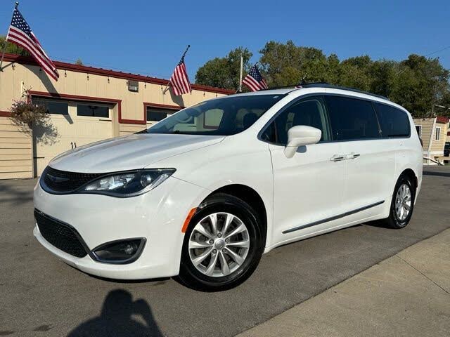 2019 Chrysler Pacifica Touring L FWD