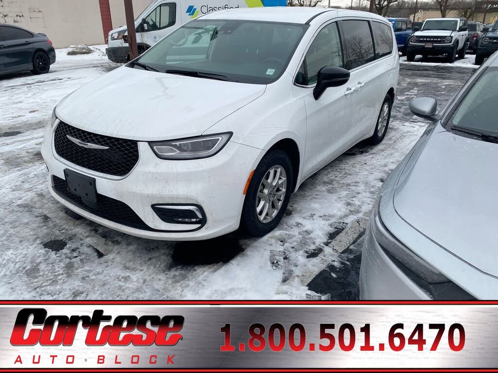 2024 Chrysler Pacifica Touring L FWD