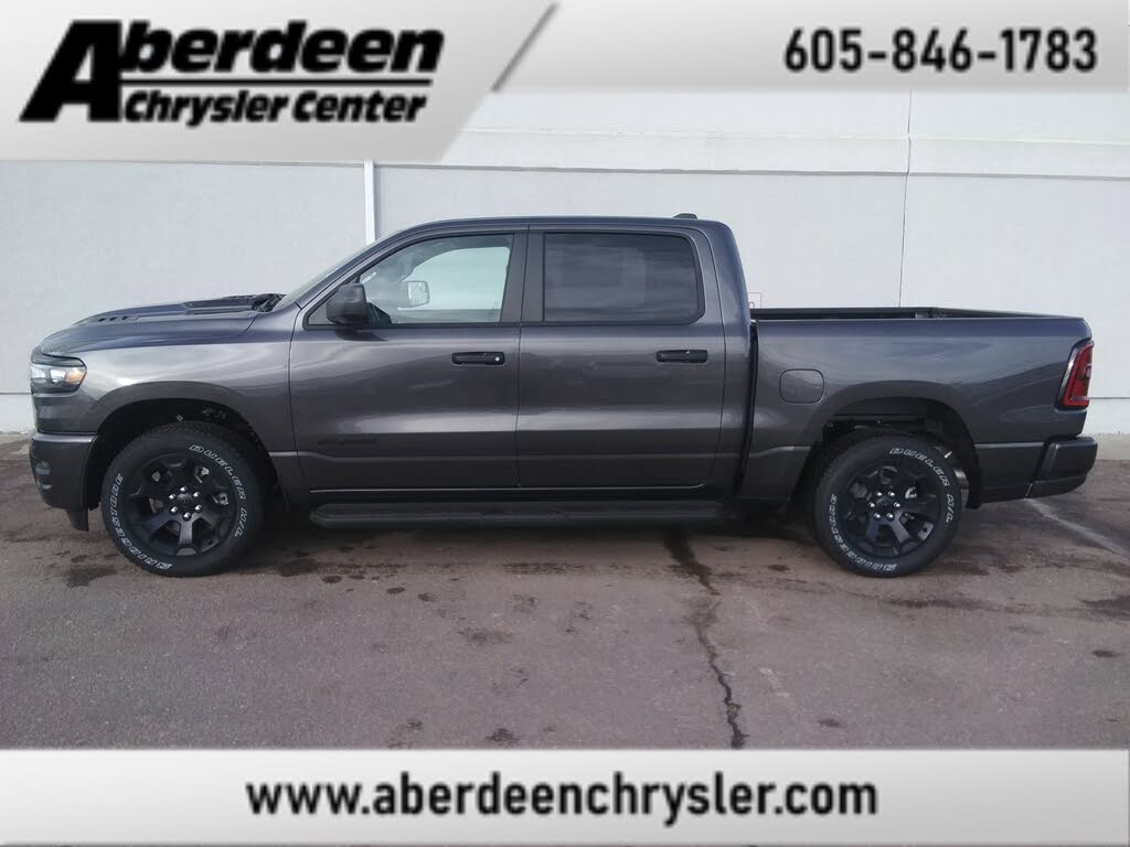 2026 RAM 1500 Express Crew Cab 4WD