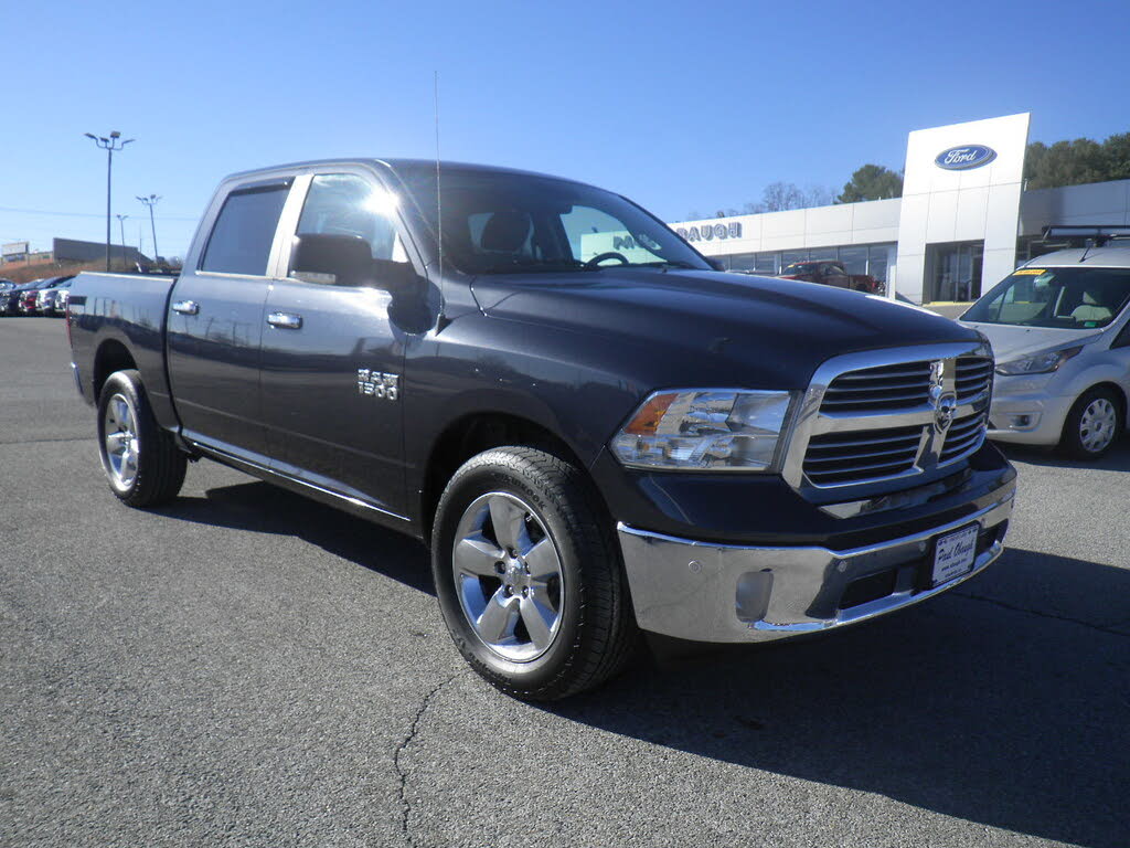 2017 RAM 1500 Big Horn Crew Cab 4WD