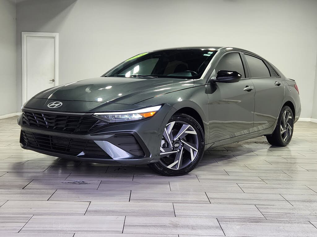 2025 Hyundai Elantra SEL Sport FWD