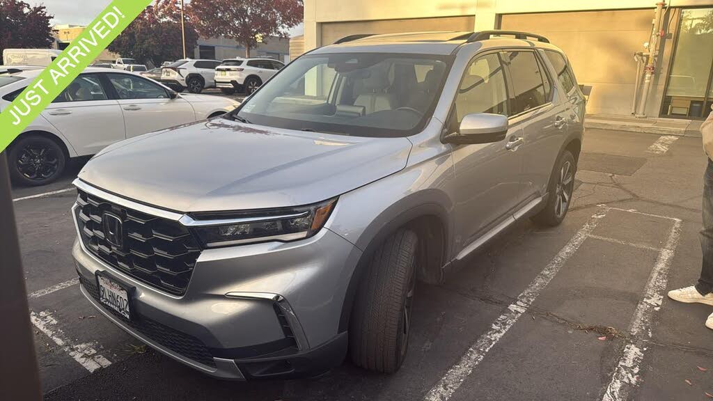2024 Honda Pilot Touring AWD