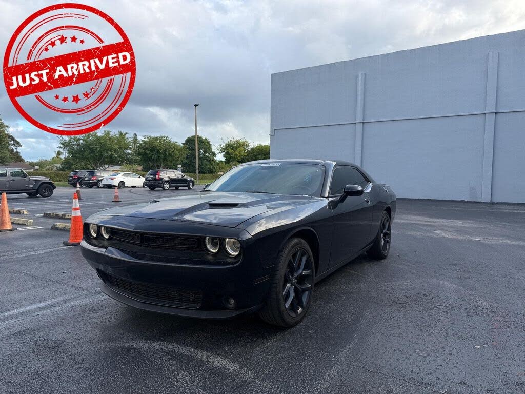 2020 Dodge Challenger SXT RWD
