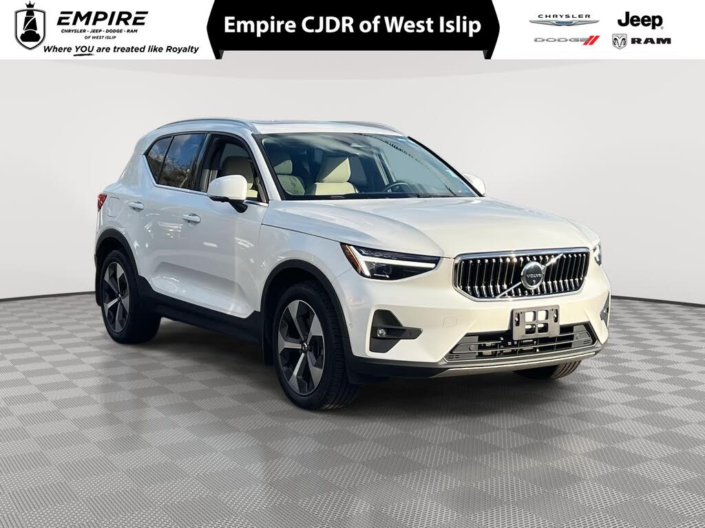 2023 Volvo XC40 B5 Ultimate Bright Theme AWD