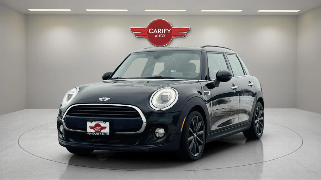 2017 MINI Cooper 4-Door Hatchback FWD