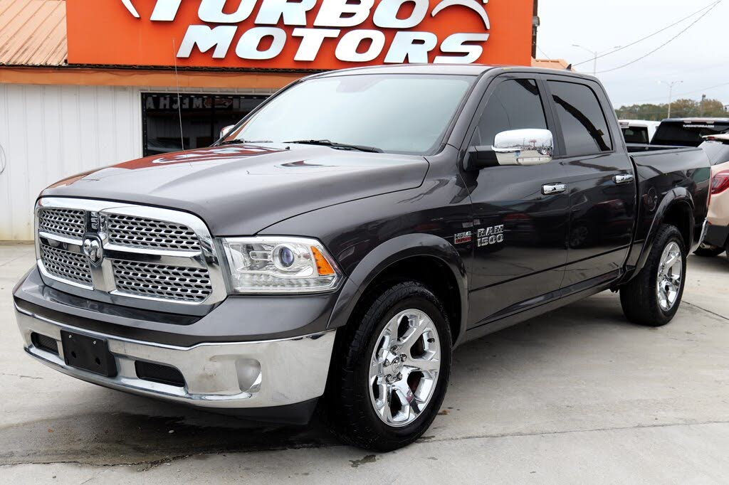 2018 RAM 1500 Laramie Crew Cab 4WD