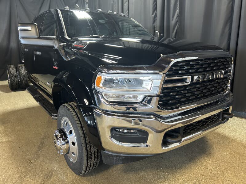 2024 RAM 5500 Chassis Tradesman Crew Cab 84 4WD