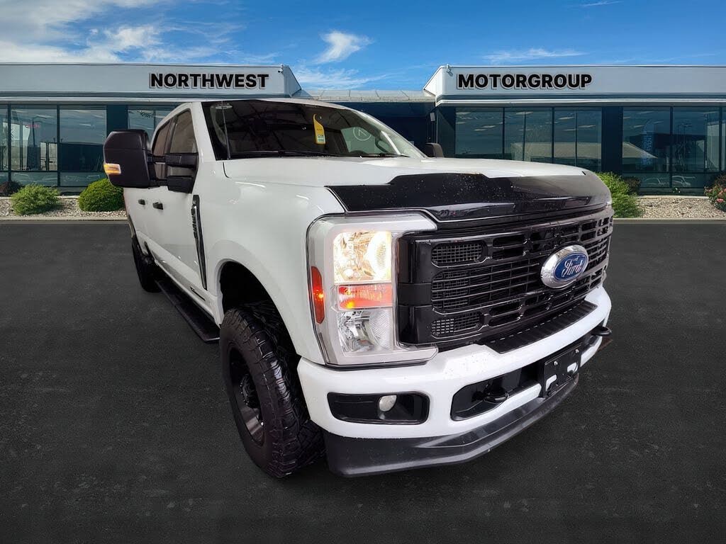 2024 Ford F-350 Super Duty XLT Crew Cab 4WD
