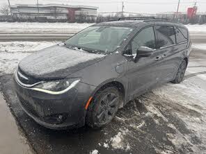Chrysler Pacifica Hybrid Limited FWD
