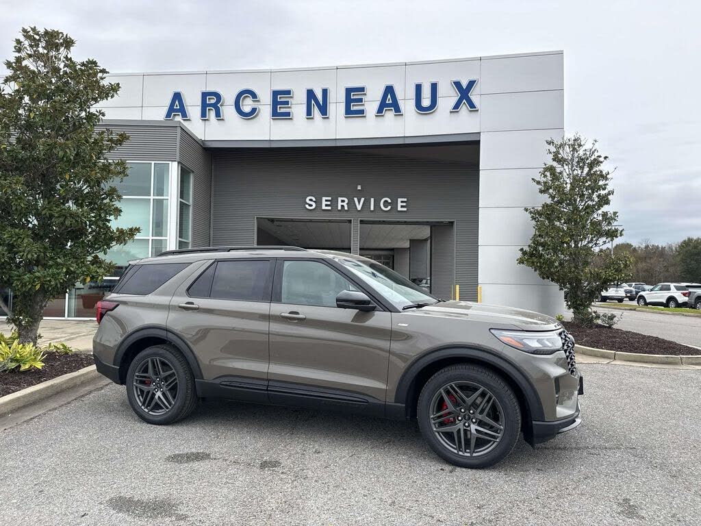 2026 Ford Explorer ST-Line RWD