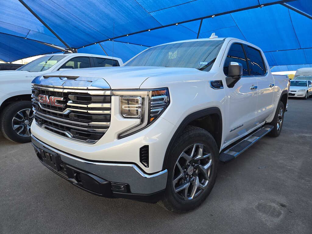 2022 GMC Sierra 1500 SLT Crew Cab 4WD