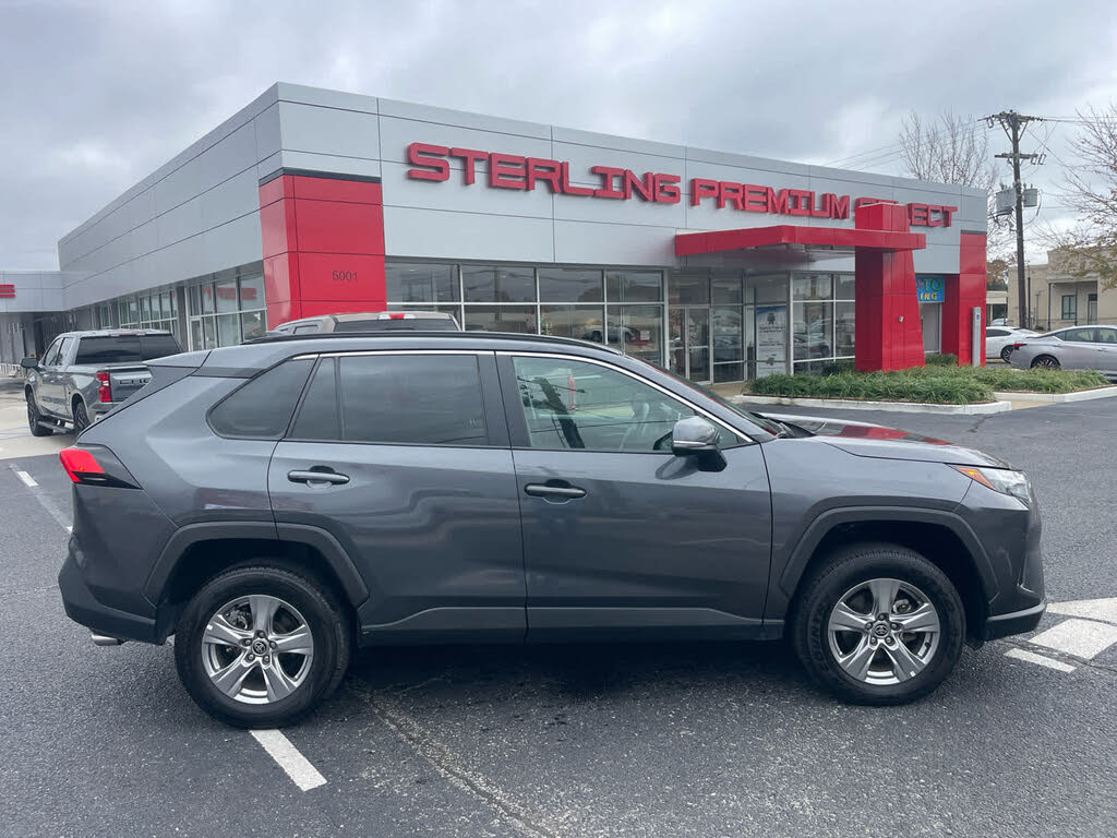 2024 Toyota RAV4 XLE FWD