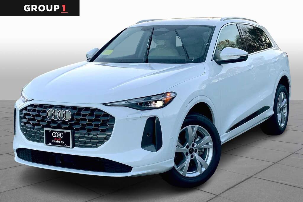 2025 Audi Q5 quattro Premium 40 TFSI