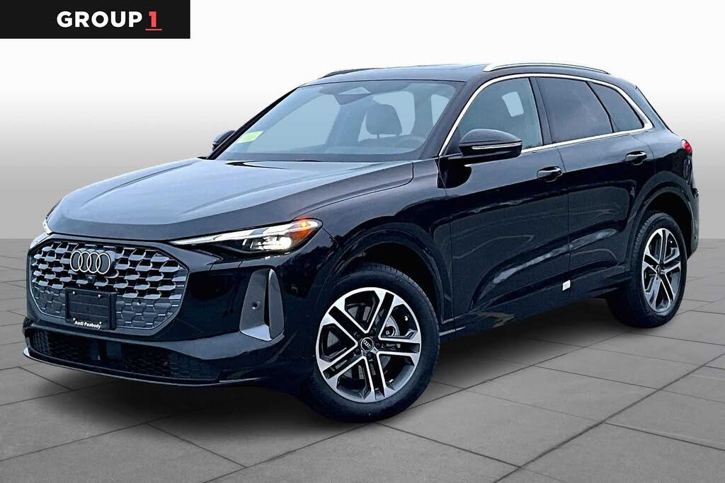 2025 Audi Q5 quattro Premium 40 TFSI