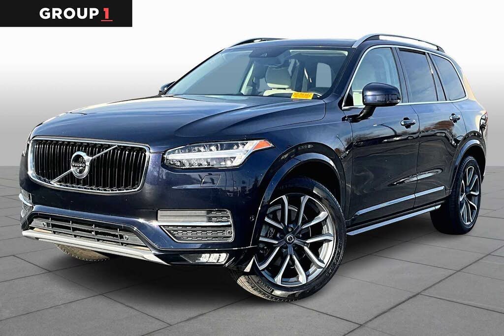 2016 Volvo XC90 T6 Momentum AWD