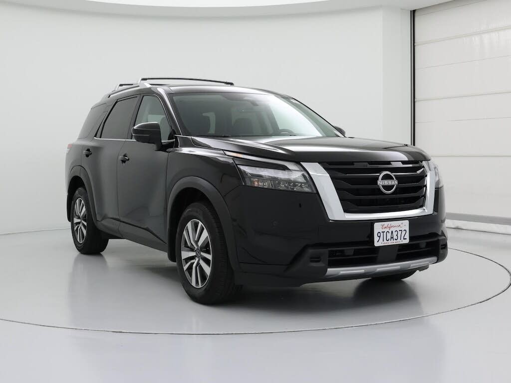 2025 Nissan Pathfinder SL 4WD