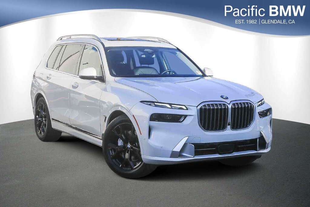 2023 BMW X7 xDrive40i AWD