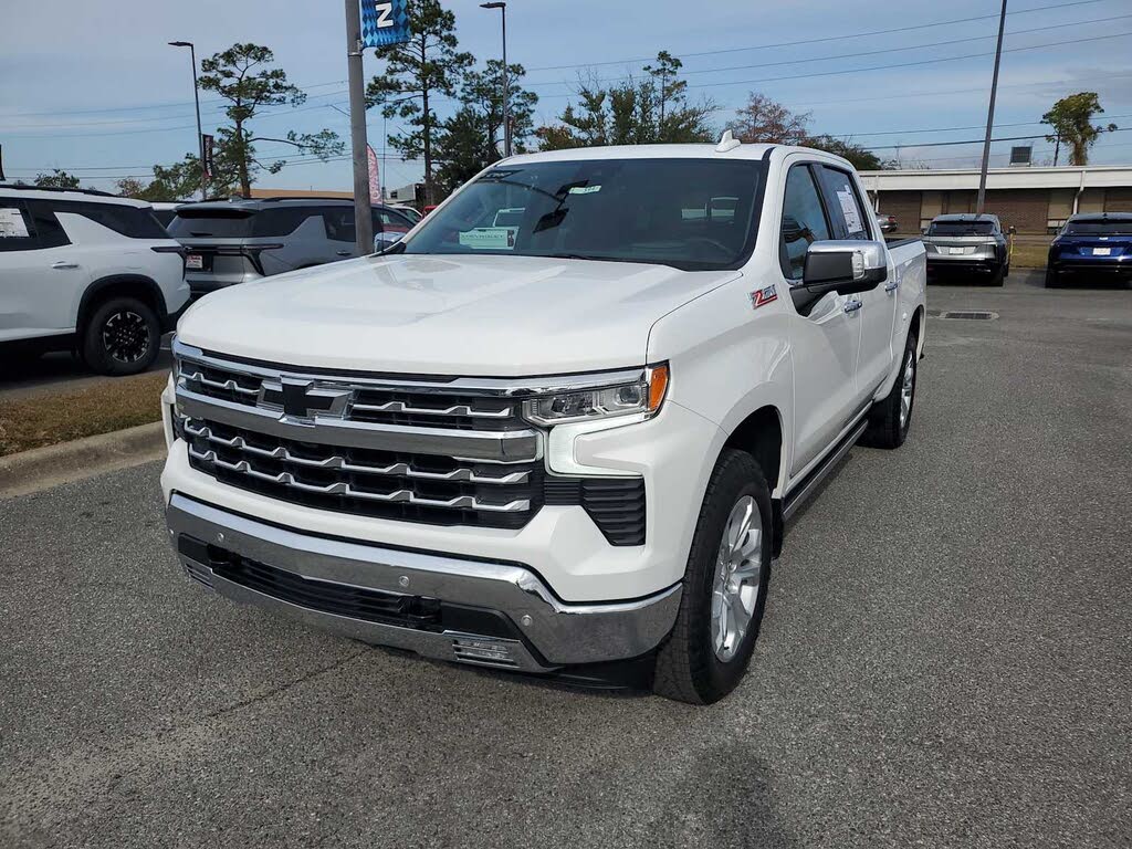 2025 Chevrolet Silverado 1500 LTZ Crew Cab 4WD