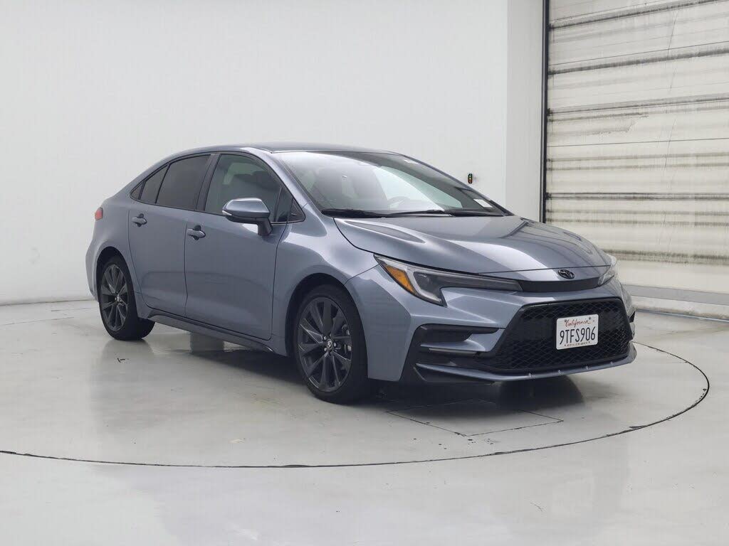 2025 Toyota Corolla SE FWD