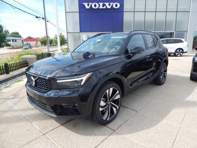 2026 Volvo XC40 B5 Plus AWD