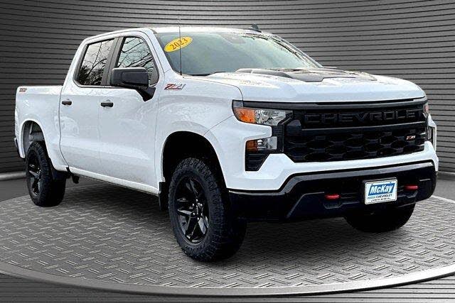 2023 Chevrolet Silverado 1500 Custom Trail Boss Crew Cab 4WD